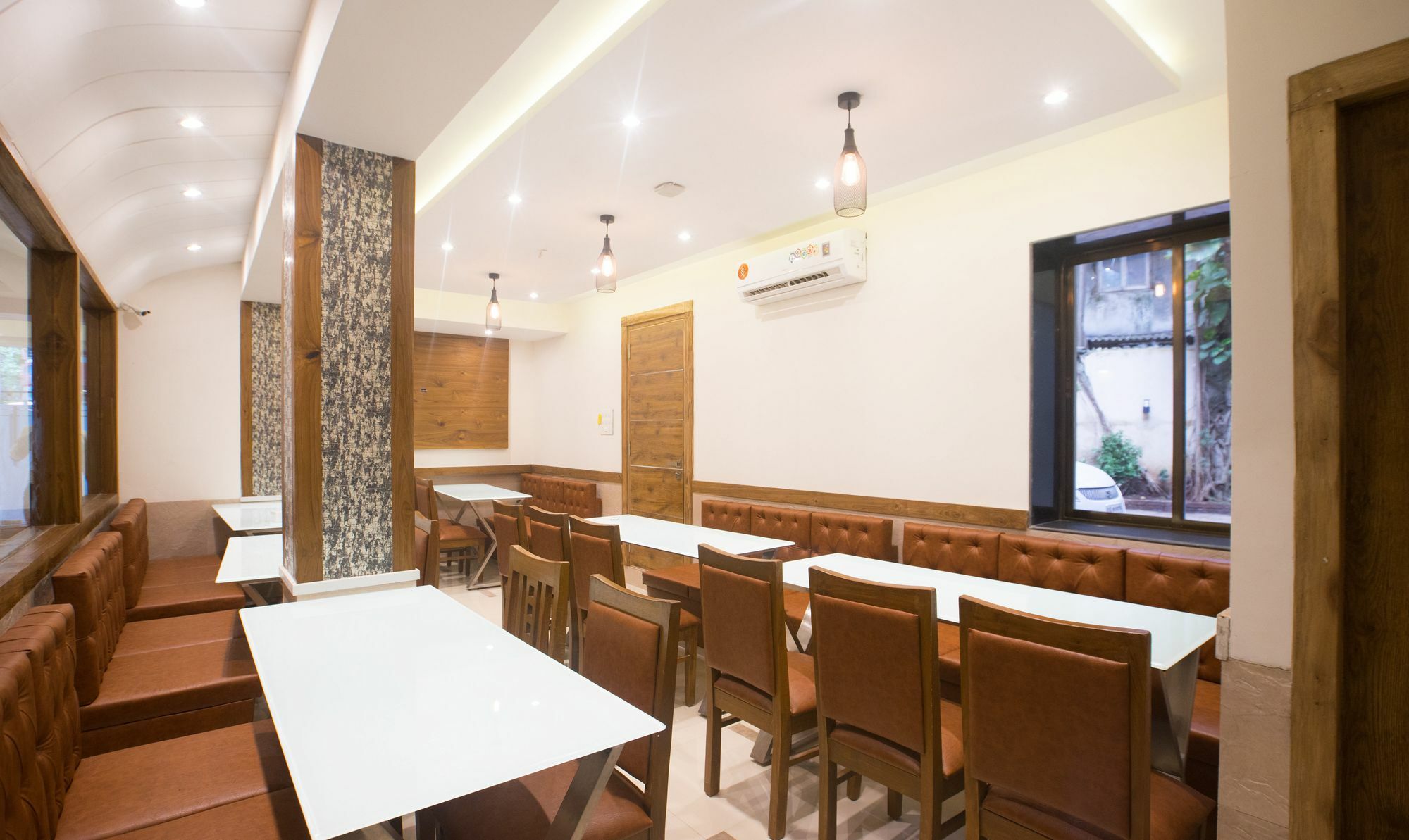 Hotel Treebo Amber International Mumbai Exterior foto