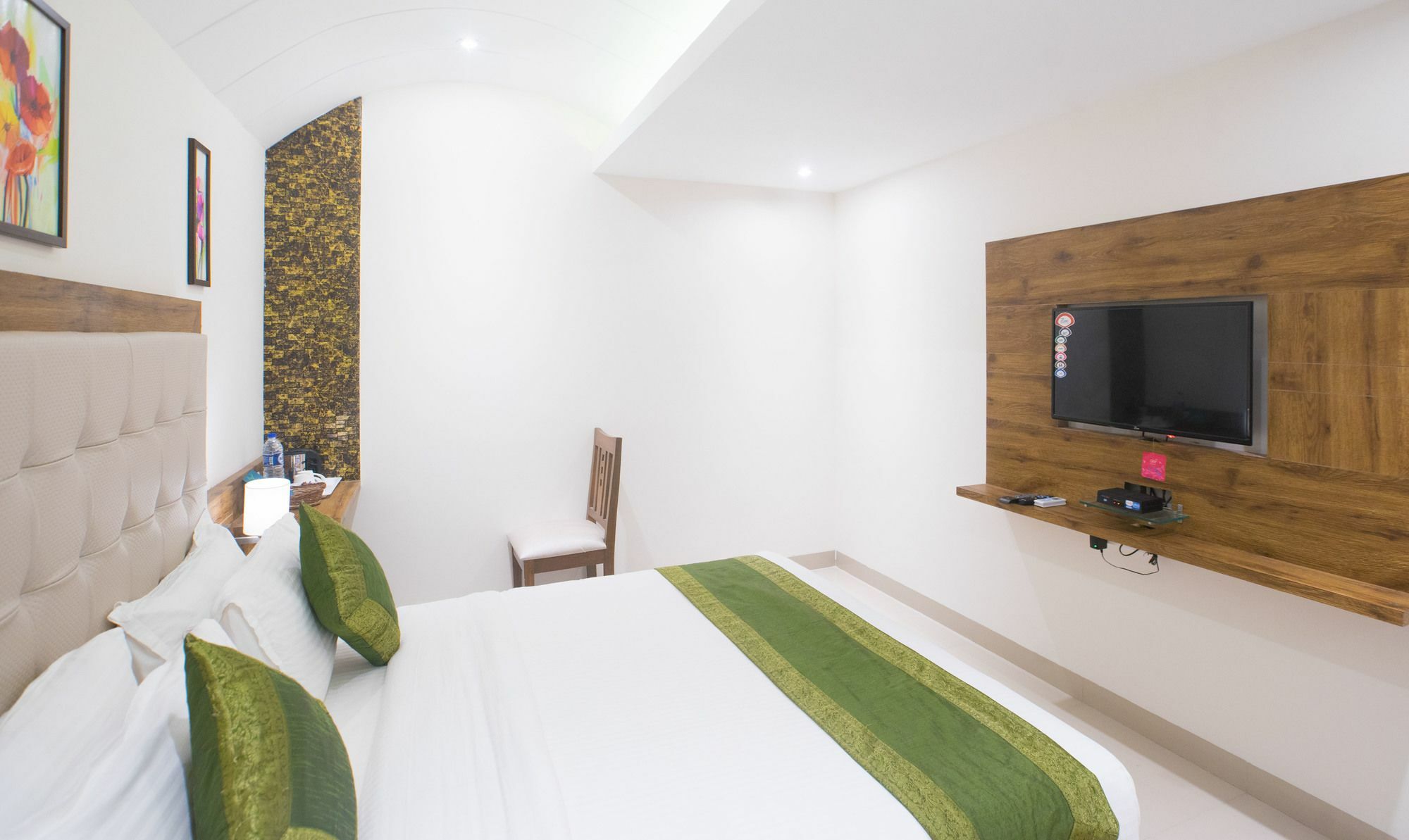 Hotel Treebo Amber International Mumbai Exterior foto