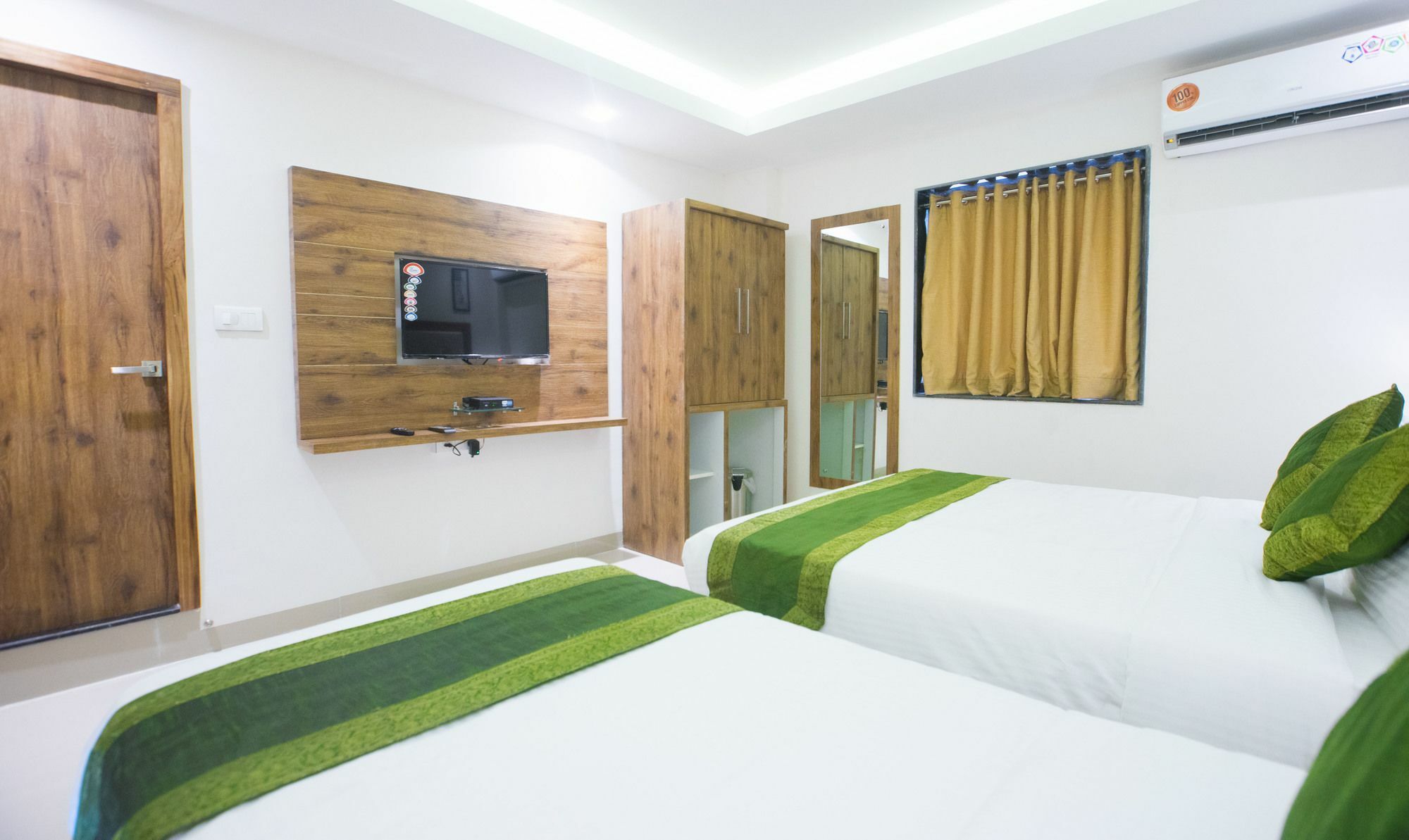 Hotel Treebo Amber International Mumbai Exterior foto